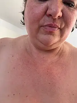 Pertunjukan Kamera Seks Secara Langsung curvymilfmicha