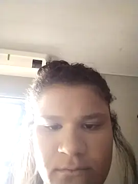 Sala de chat ao vivo de caillaynne
