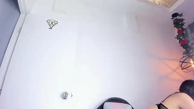 MilaWhitte Live Chatrum