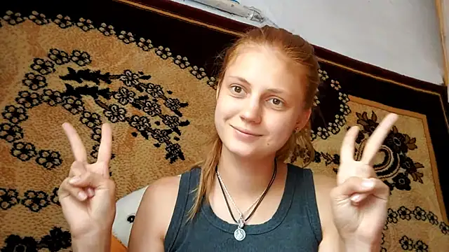 LunaLaday Adlı Modelin Canlı Sohbet Odası