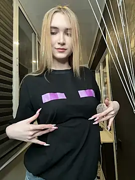 MarlboroWeb Adlı Modelin Canlı Sohbet Odası