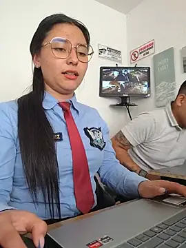 Živá chatovací místnost Queen_linda1