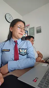 Queen_linda1 Adlı Modelin Canlı Sohbet Odası