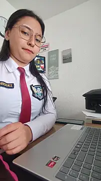 Queen_linda1 Adlı Modelin Canlı Sohbet Odası