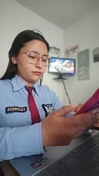 Queen_linda1's Live Chat Room