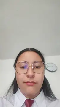 חדר צ'אט בשידור חי של Queen_linda1