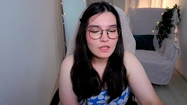 MomoRinsn Live chat-huone