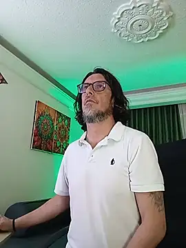 غرفة دردشة DaddyLolii المباشرة