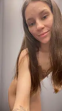 ElaraTiara's Live Chat Room