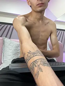 Živá chatovací místnost Yefersonyoss