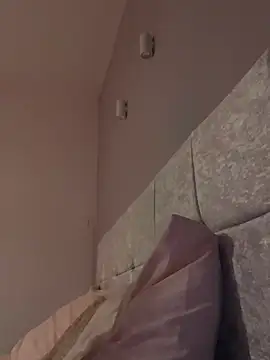 Živá chatovací místnost Poppylooloo