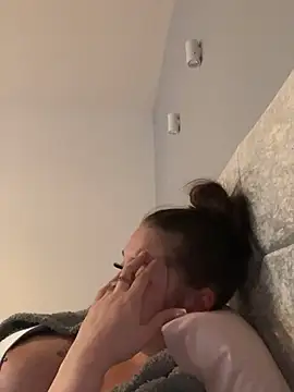 Poppylooloo чат на живо