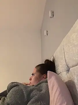 Poppylooloo Adlı Modelin Canlı Sohbet Odası