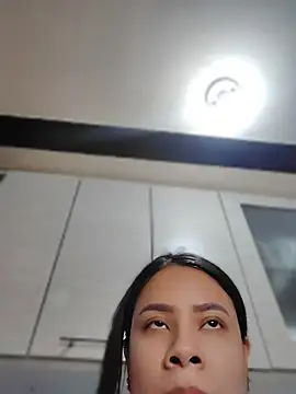 Nicol_Alvarez1's Live Chat Room