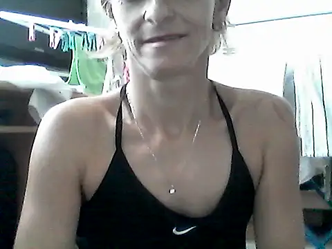 SweetLuc11 Live Chatraum
