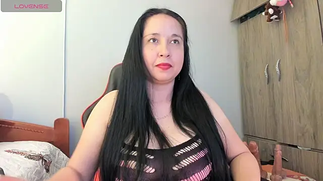 cami_hot_tits: онлайн-чат