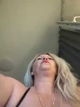 Sala de chat ao vivo de Divineblond