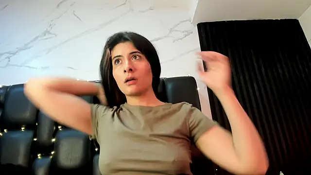 AshleyyHall Live Chatrum