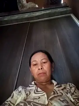 Sala de chat ao vivo de Ari-Na9
