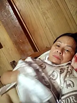 Ari-Na9 Adlı Modelin Canlı Sohbet Odası
