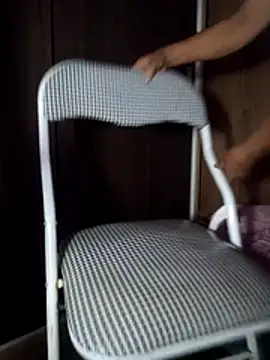 Sala de chat en directo de Ari-Na9
