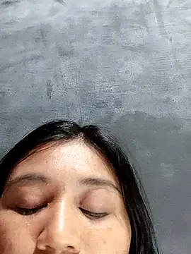 Rayya_ayy Adlı Modelin Canlı Sohbet Odası