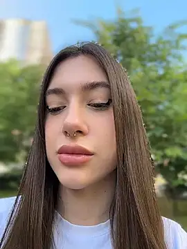 BOOMFOXY Adlı Modelin Canlı Sohbet Odası