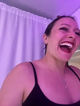 SamiiContreras_'s Live Chat Room