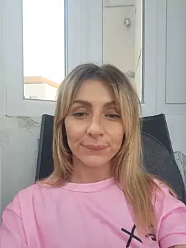 SofiaLace Adlı Modelin Canlı Sohbet Odası
