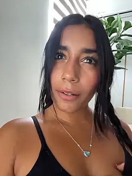 SaryJonex Adlı Modelin Canlı Sohbet Odası