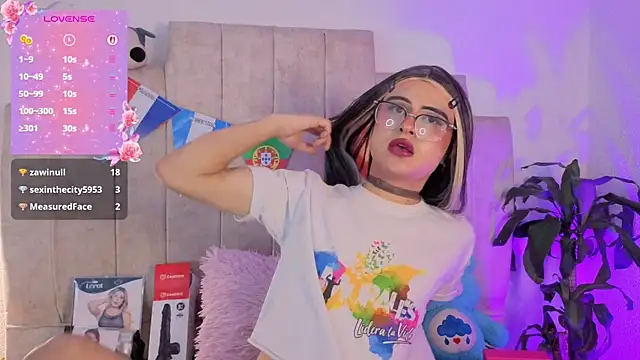 Emilly-hall Adlı Modelin Web Kamerası Şovu