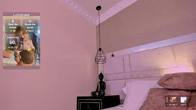 SamaanthaMiller's Live Chat Room