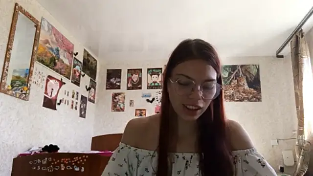Živá chatovací místnost LonaSylvis