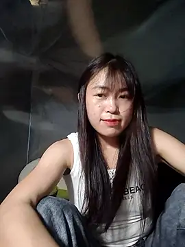 Nuocmat-roi 现场性爱视讯表演