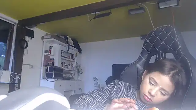 חדר צ'אט בשידור חי של TERNURA_XXX