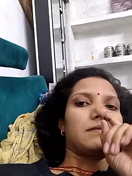 SS_sanjna's Live Chat Room