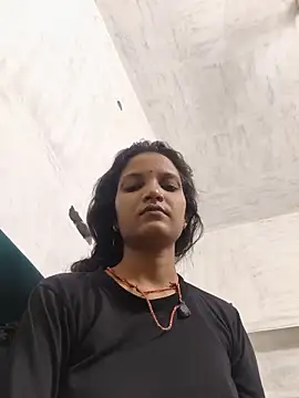 SS_sanjna লাইভ চ্যাট রুম