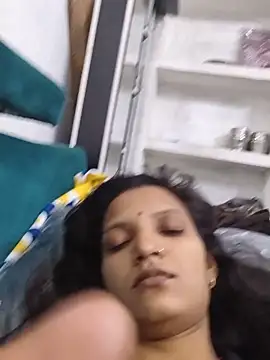 Sala de chat ao vivo de SS_sanjna