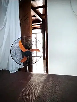 Chat soba uživo modela Squirt107