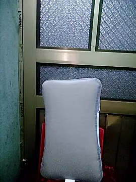 Ayti01 Adlı Modelin Canlı Sohbet Odası