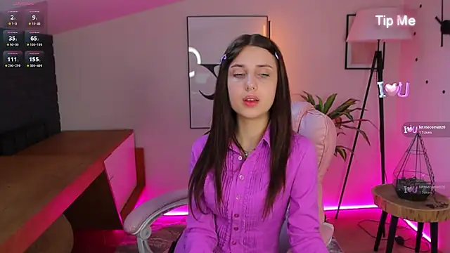 غرفة دردشة Kira_Moonnn المباشرة