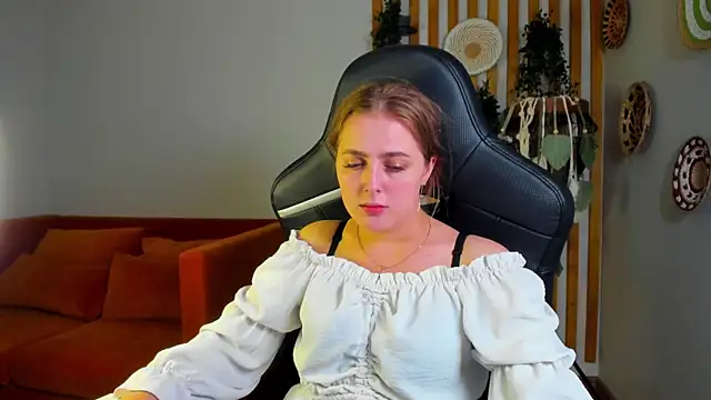 EllaBells чат на живо
