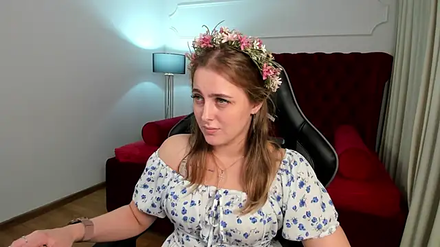 EllaBells' Live Chat Room