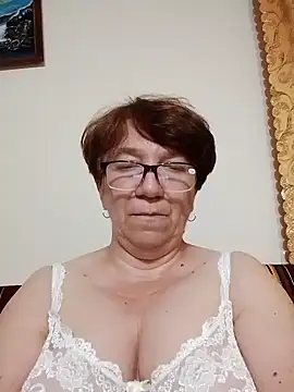 KetQueen101 Adlı Modelin Canlı Sohbet Odası