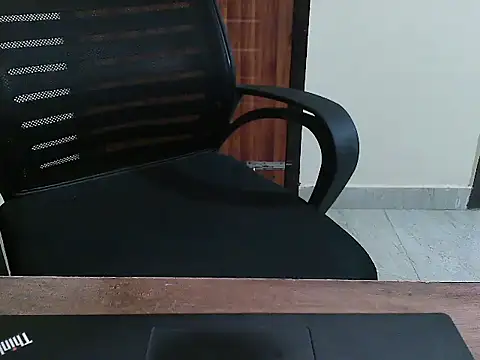 ur_sassypriya's Live Chat Room