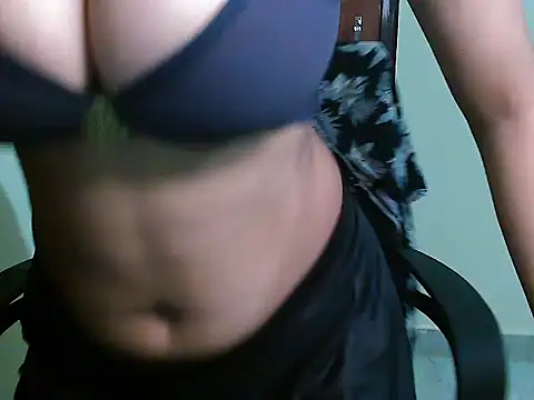 ur_sassypriya 실시간 채팅방