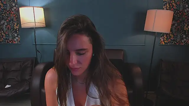 חדר צ'אט בשידור חי של NicoleWells22