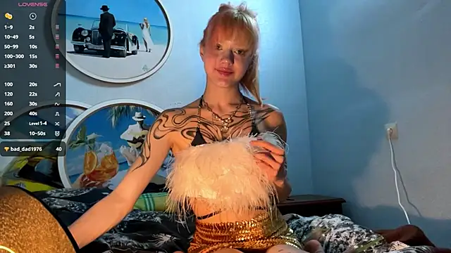 sarawhisperr – live chatrum