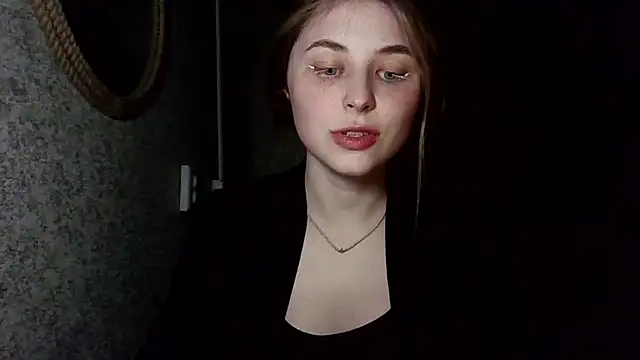Touch_And_Run's Live Chat Room