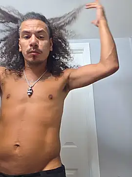 Pokój czatu na żywo – Mr_Handsome_69